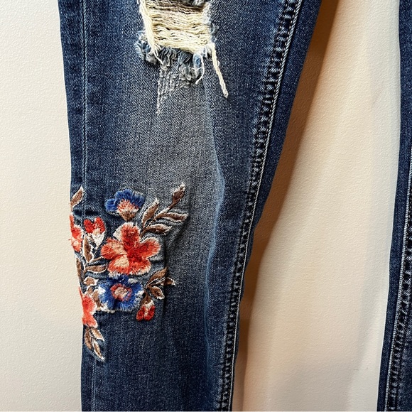 MISS ME Ankle Skinny Embroidered Medium Wash Distressed size 27 Jeans - Picture 5 of 16